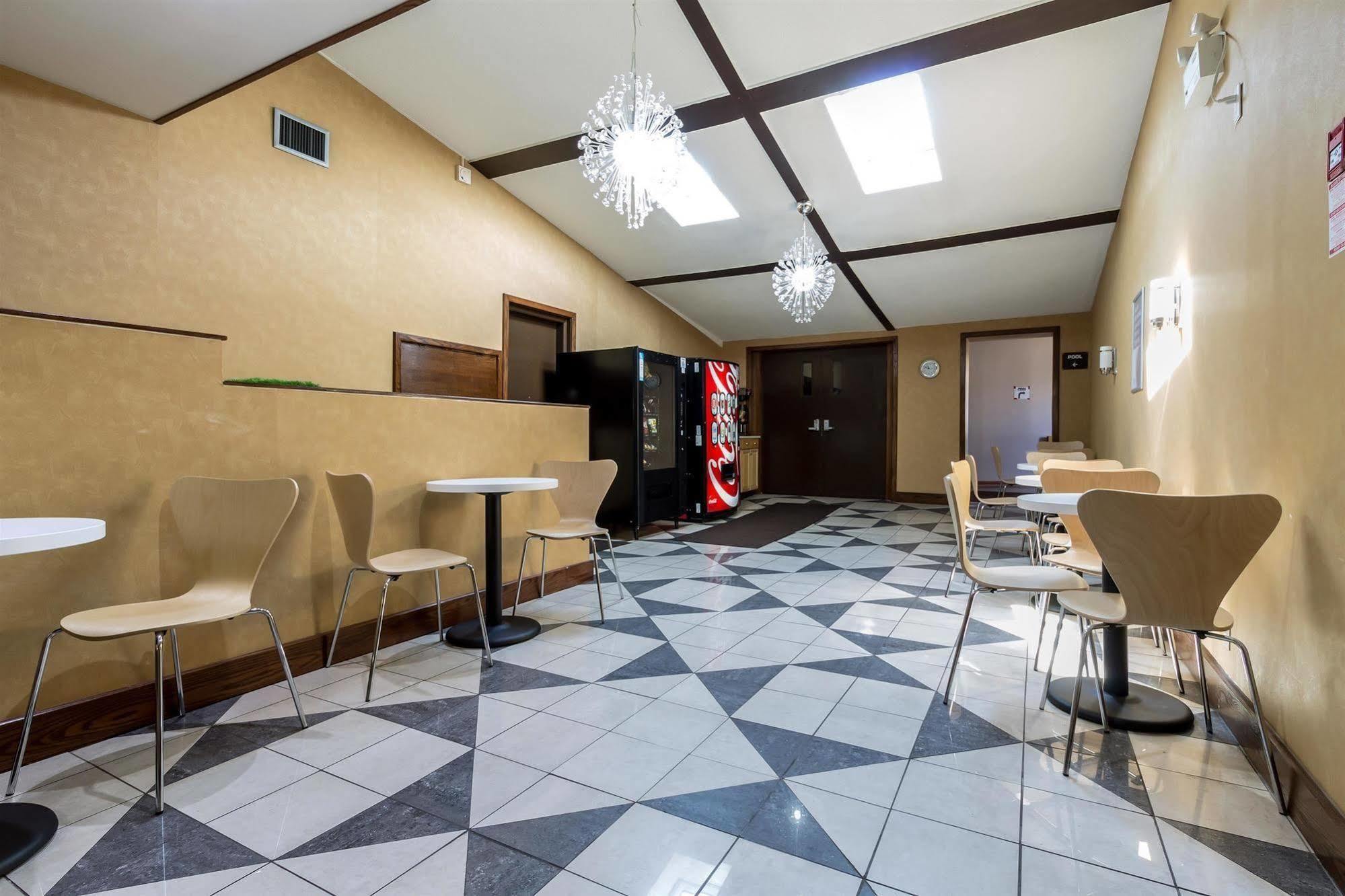 Motel 6-Trenton, On Luaran gambar